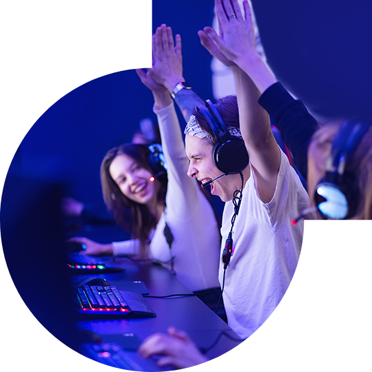 六合联盟独家双向驱动技术<br>让电竞玩家尽情享受极致高速快感